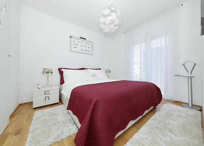 Luxury Apartman Rita, Center